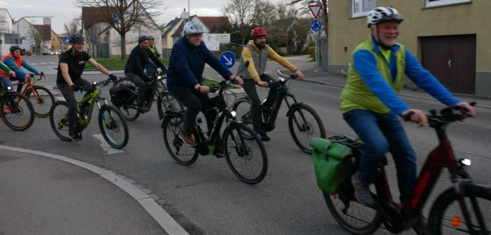Radfahrer sichtbar machen – Mit Critical Mass quer durch Wannweil